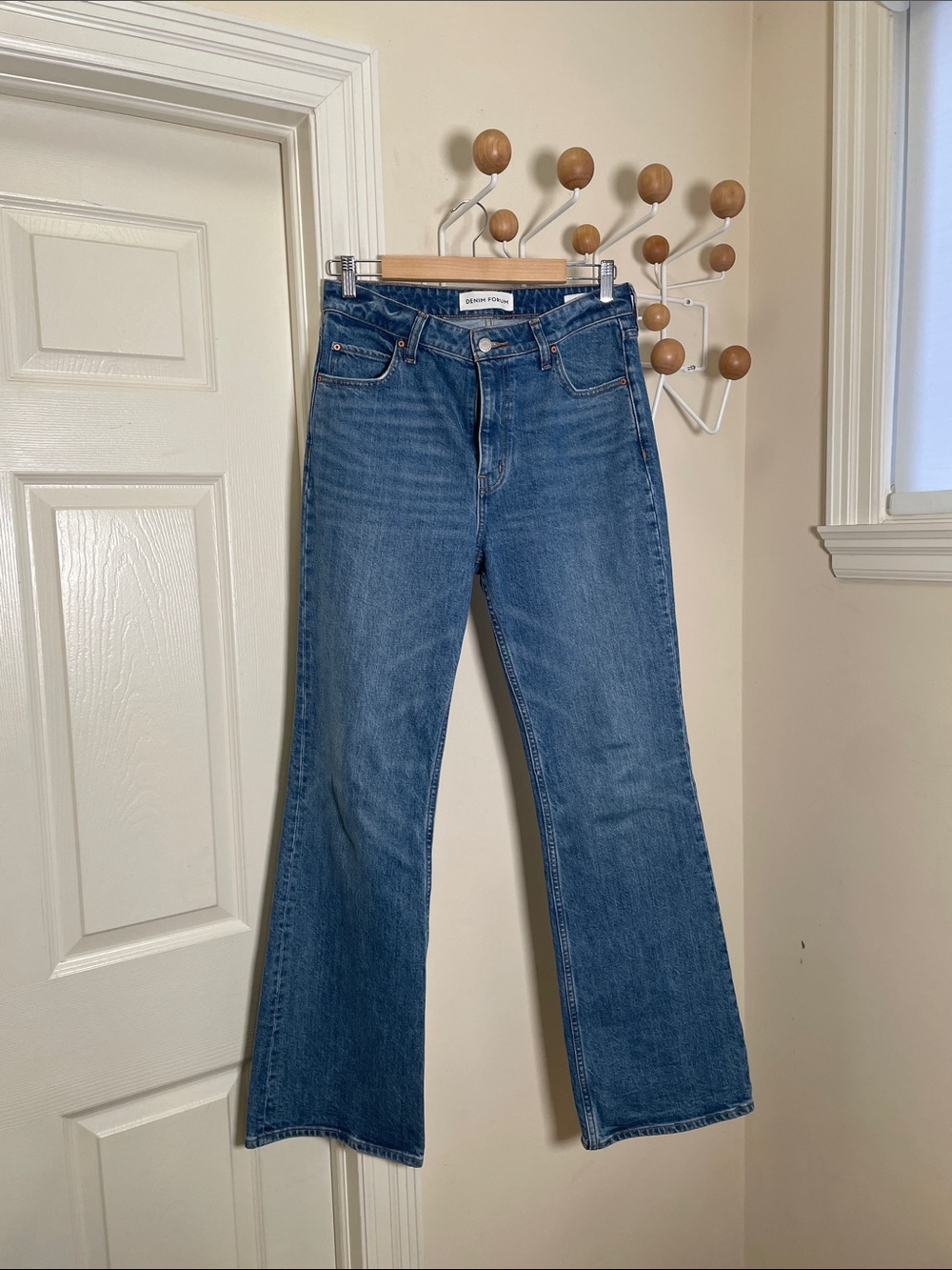Aritzia Denim Forum Slim Hi-Rise Bootcut Denim Jeans - Blue - 28
